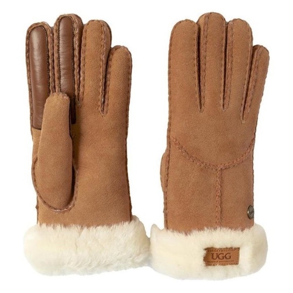 UGG Seamed Sheepskin Tech Gloves in Chestnut New with Tags! - Picture 3 of 13
